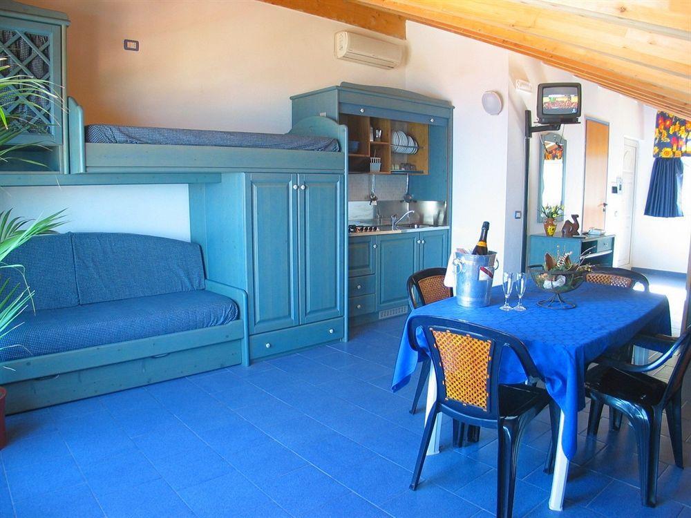 Oasi Azzurra Aparthotel Messina Ngoại thất bức ảnh