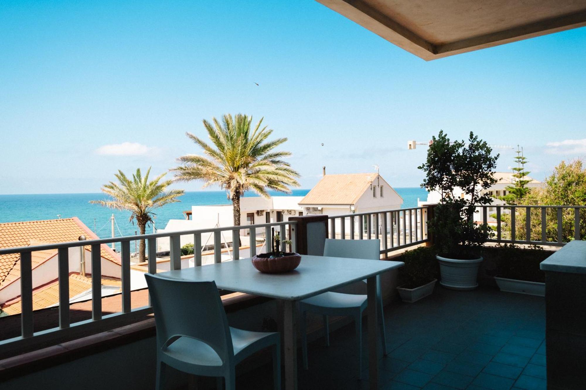 Oasi Azzurra Aparthotel Messina Ngoại thất bức ảnh